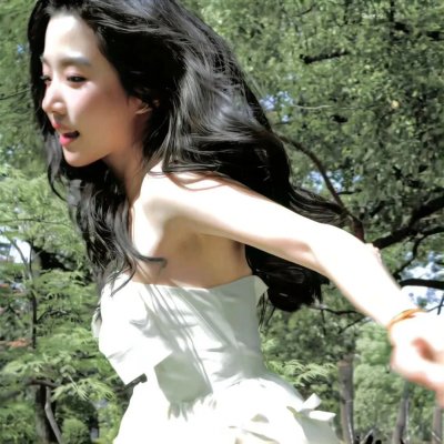 九顶假发的女孩